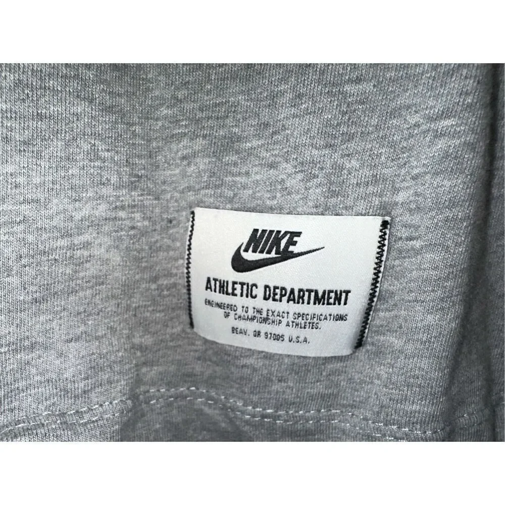 Nike Athletic Department Gray T-shirt Men’s Medium
